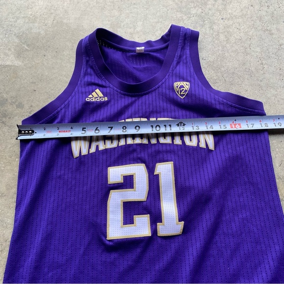 Washington Huskies TEAM ISSUED Basketball Practice Jersey Adidas
Size Medium - Picture 6 of 7